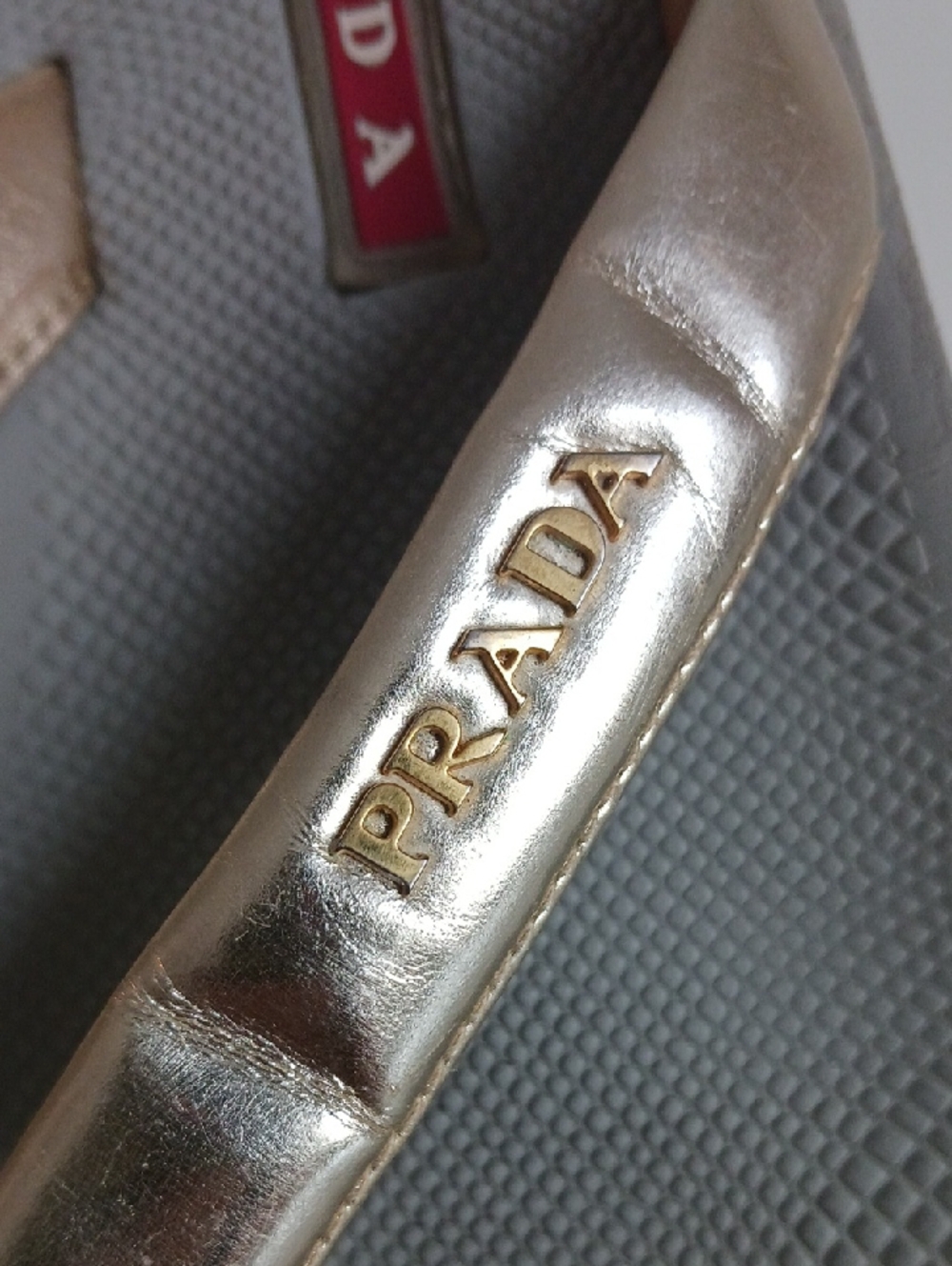 PRADA GOLD FLIP FLOPS. - Picture 2 of 5
